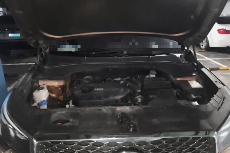 Used Kia KX7 2017 2.0T Automatic 4WD DLX 7-Seater Engine Bay