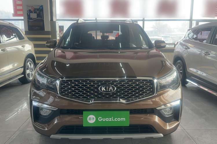 Used Kia KX7 2017 2.0T Automatic Two-Wheel Drive GL 7-Seater Exterior 1