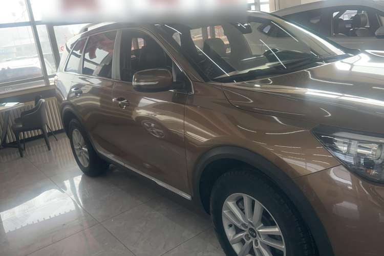 Used Kia KX7 2017 2.0T Automatic Two-Wheel Drive GL 7-Seater Exterior 2