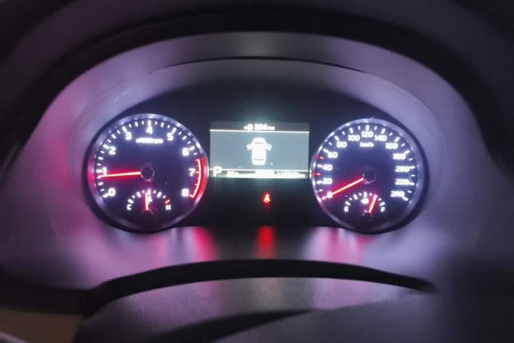 Used Kia KX7 2017 2.0T Automatic Two-Wheel Drive GLS 7-Seater Instrument Cluster