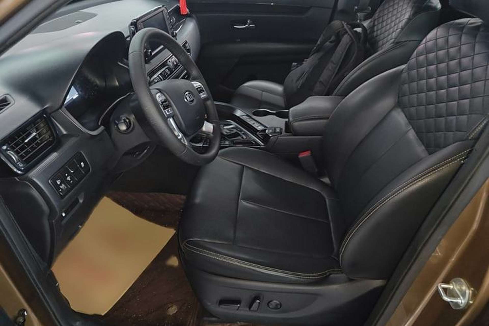 Used Kia KX7 2017 2.0T Automatic Two-Wheel Drive GLS 7-Seater Left Front Seat