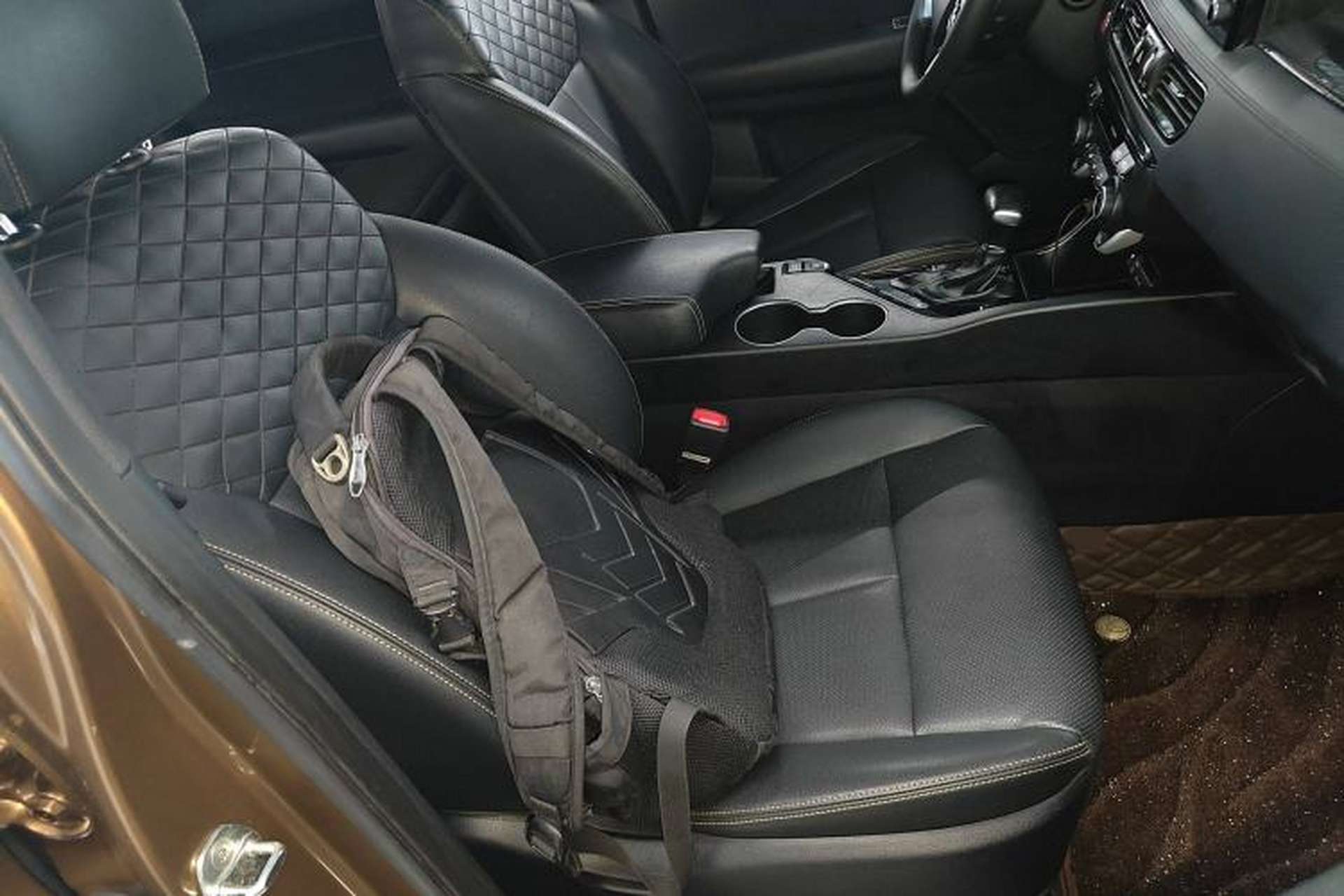 Used Kia KX7 2017 2.0T Automatic Two-Wheel Drive GLS 7-Seater Right Front Seat