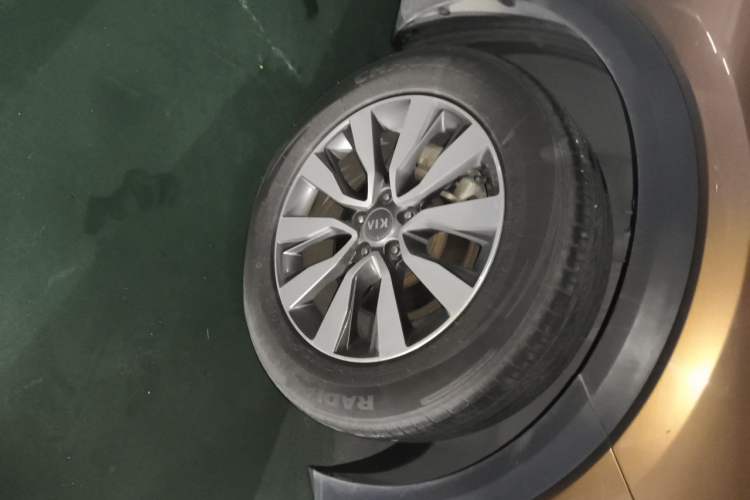 Used Kia KX7 2017 2.0T Automatic Two-Wheel Drive GLS 7-Seater Right Front Wheel Hub