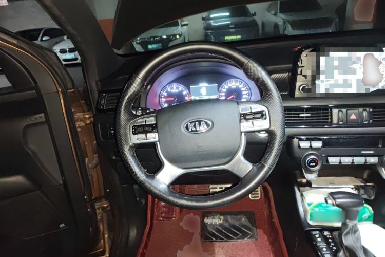 Used Kia KX7 2017 2.0T Automatic All-Wheel Drive LUX 7-Seater Steering Wheel