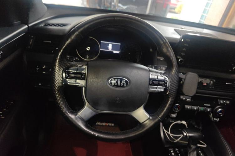 Used Kia KX7 2017 2.0T Automatic All-Wheel Drive LUX 7-Seater Steering Wheel