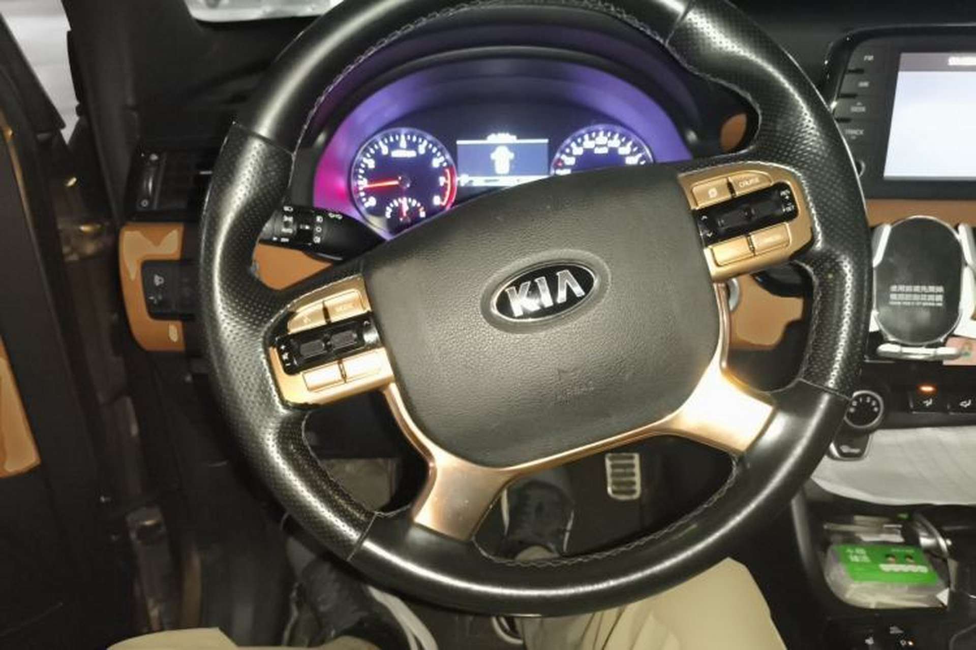 Used Kia KX7 2017 2.0T Automatic Two-Wheel Drive GLS 7-Seater Steering Wheel