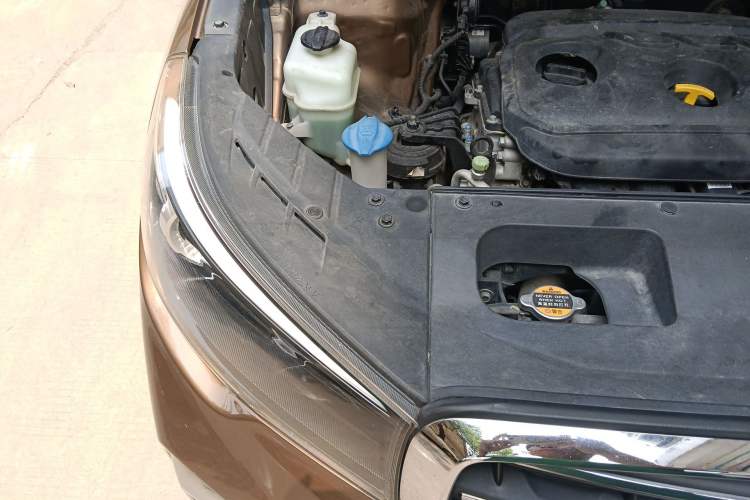 Used Kia KX7 2017 2.0L Automatic 2WD GLS 5-Seater Engine Bay Right