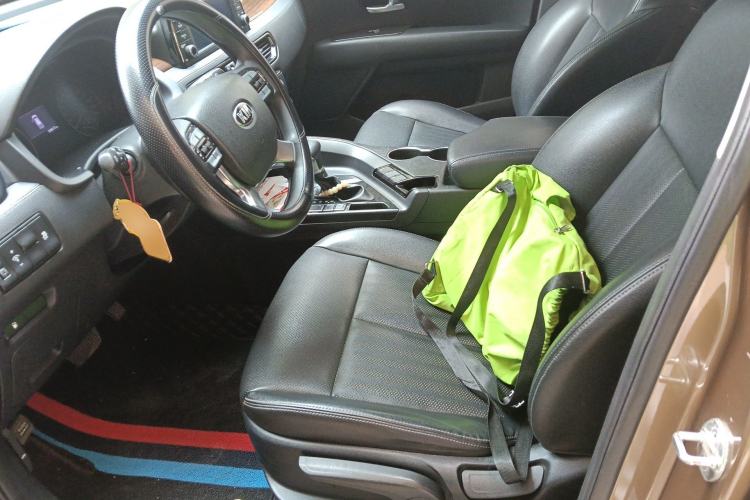 Used Kia KX7 2017 2.0L Automatic 2WD GLS 5-Seater Left Front Seat