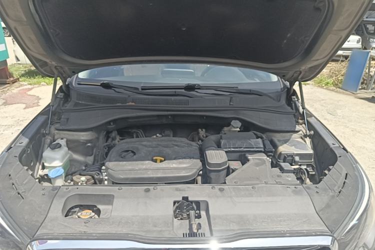 Used Kia KX7 2017 2.0L Automatic 2WD GLS 5-Seater Engine Bay
