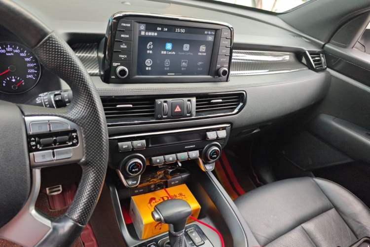 Used Kia KX7 2017 2.0T Automatic All-Wheel Drive LUX 7-Seater Audio And AC Panel