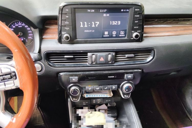 Used Kia KX7 2017 2.4L Automatic 2WD GLS 5-Seater Audio And AC Panel