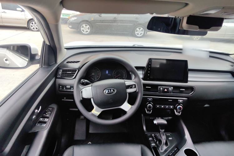 Used Kia KX7 2017 2.0L Automatic 2WD SMART 5-seater Center Console