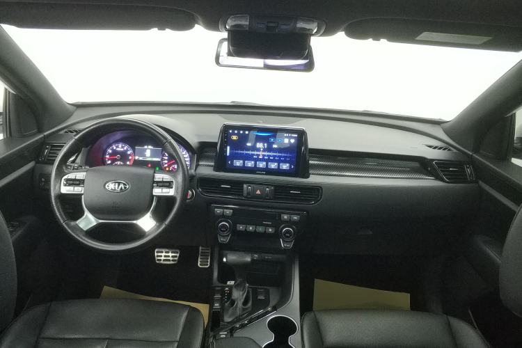 Used Kia KX7 2017 2.0T Automatic 4WD DLX 7-Seater Center Console