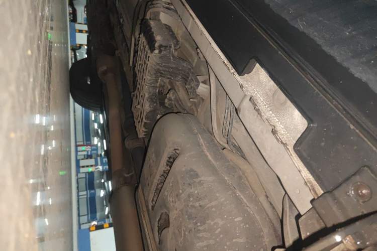 Used Kia KX7 2017 2.0T Automatic 4WD DLX 7-Seater Chassis Rear Left