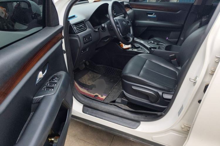 Used Kia KX7 2017 2.0L Automatic 2WD GLS 5-Seater Driver Seat