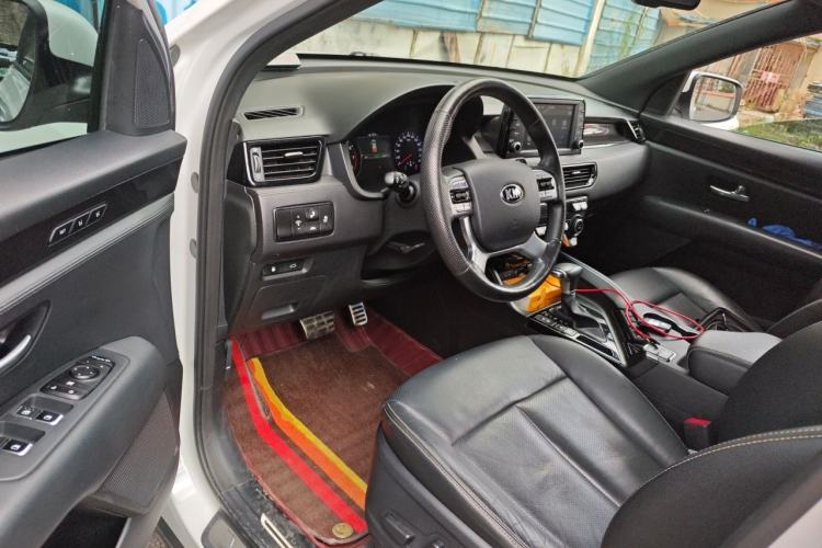 Used Kia KX7 2017 2.0T Automatic All-Wheel Drive LUX 7-Seater Driver Seat