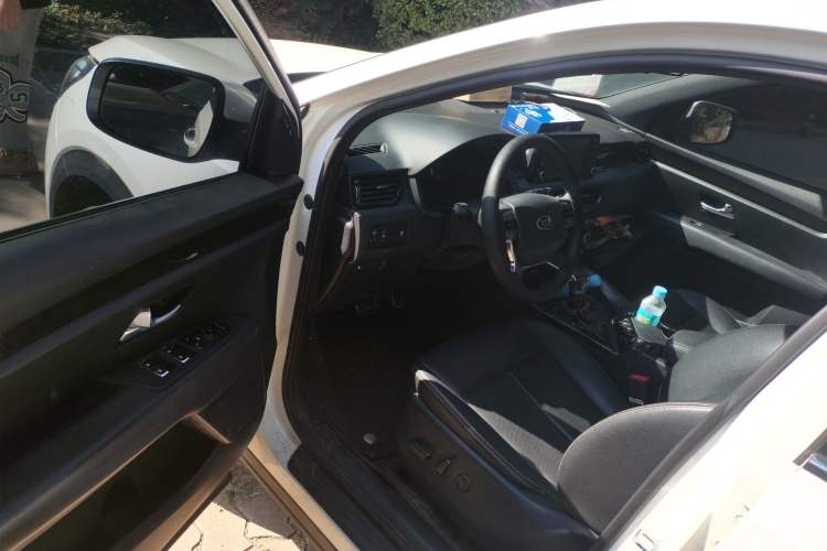 Used Kia KX7 2017 2.0T Automatic Two-Wheel Drive GLS 7-Seater Driver Seat