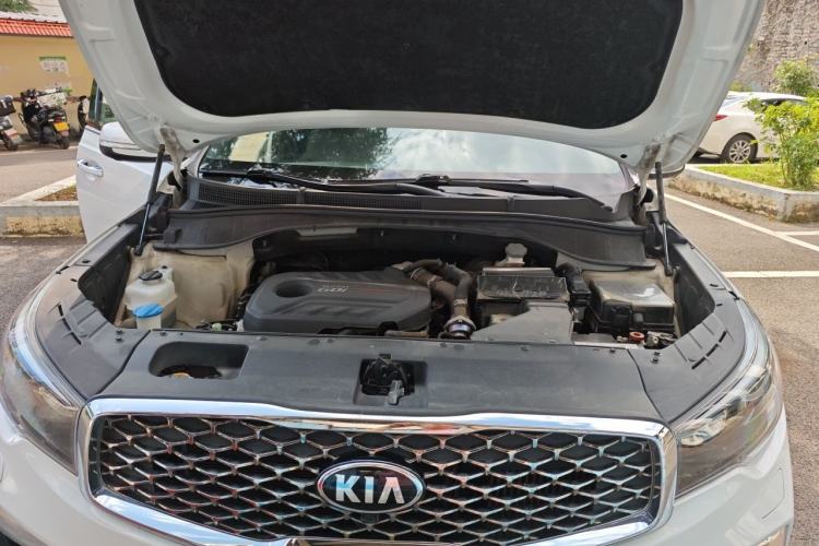 Used Kia KX7 2017 2.0T Automatic All-Wheel Drive LUX 7-Seater Engine Bay