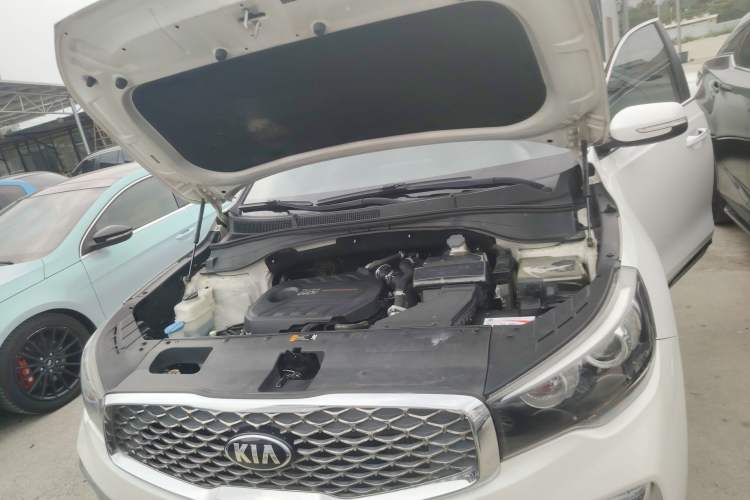 Used Kia KX7 2017 2.0T Automatic Two-Wheel Drive GLS 7-Seater Engine Bay