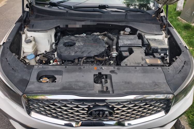 Used Kia KX7 2017 2.0T Automatic Two-Wheel Drive GLS 7-Seater Engine Bay