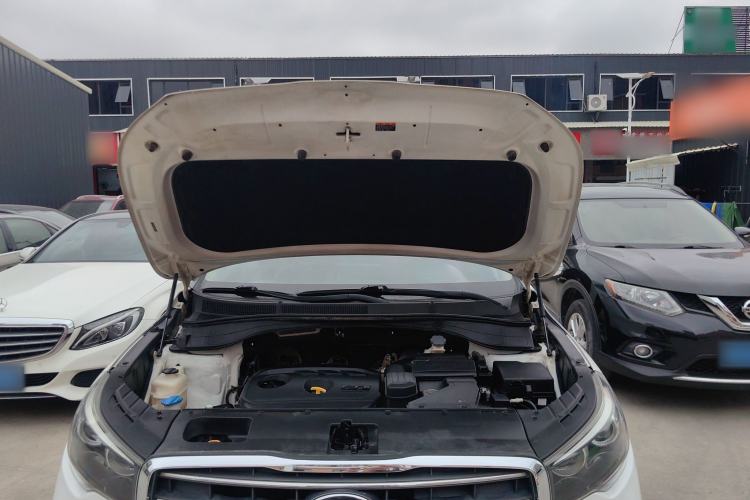 Used Kia KX7 2017 2.0L Automatic 2WD SMART 5-seater Engine Bay