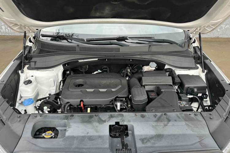 Used Kia KX7 2017 2.4L Automatic 2WD GLS 5-Seater Engine Bay