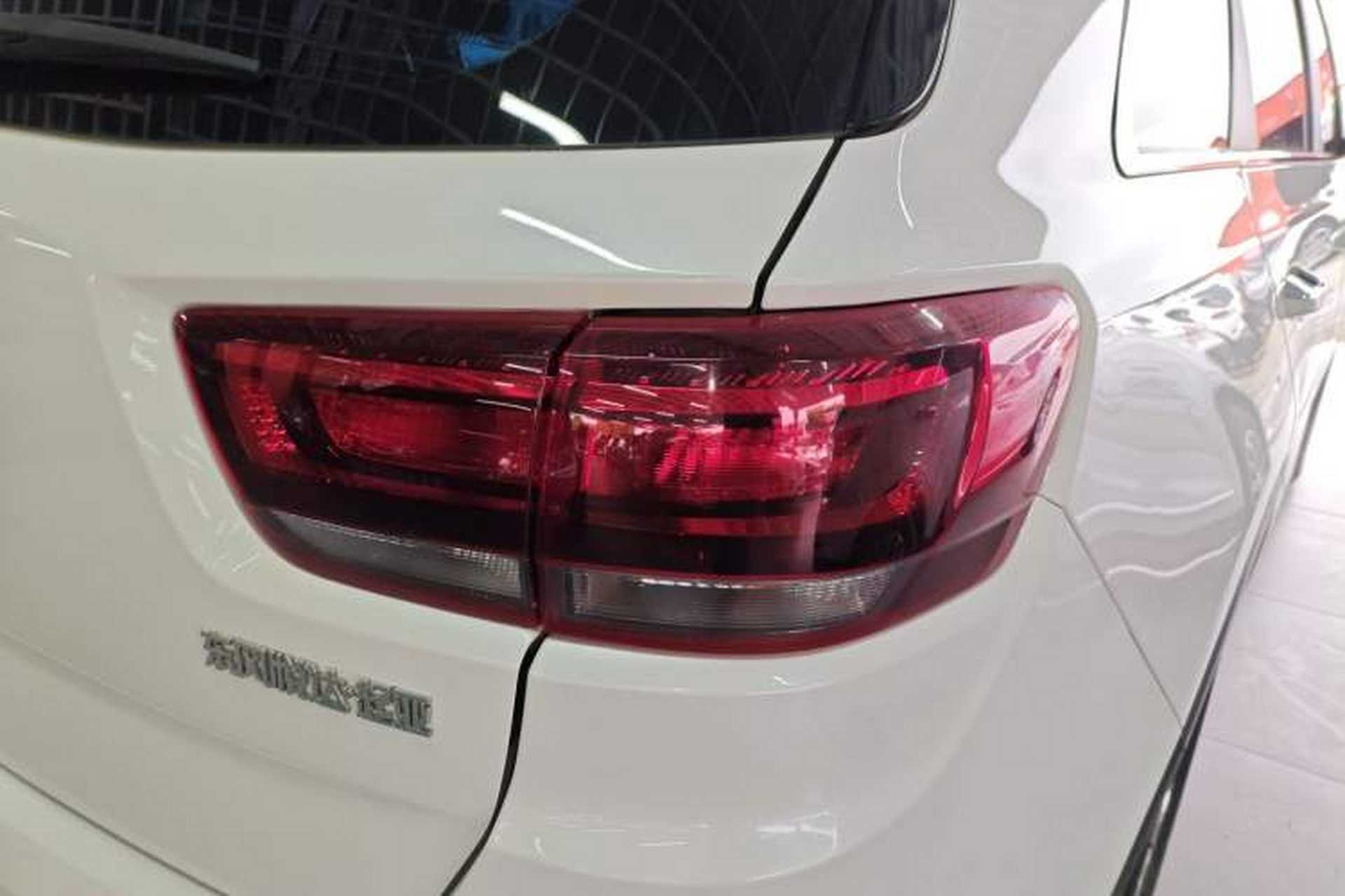 Used Kia KX7 2017 2.0L Automatic 2WD GLS 5-Seater Exterior 3