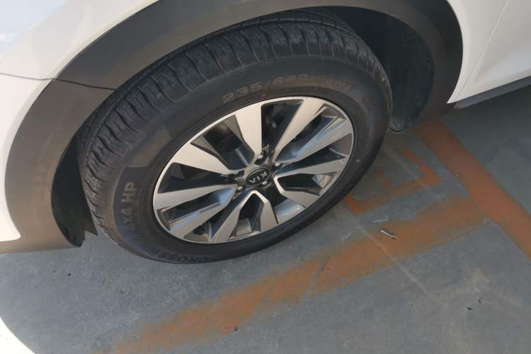 Used Kia KX7 2017 2.4L Automatic 2WD GLS 5-Seater Exterior 4