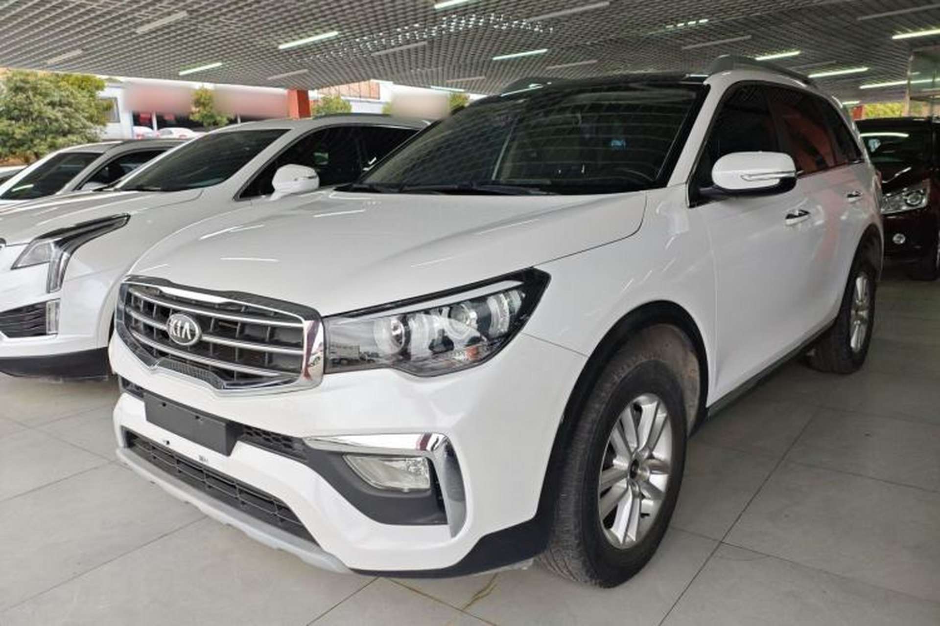 Used Kia KX7 2017 2.0L Automatic 2WD GLS 5-Seater Front Left 45 Deg