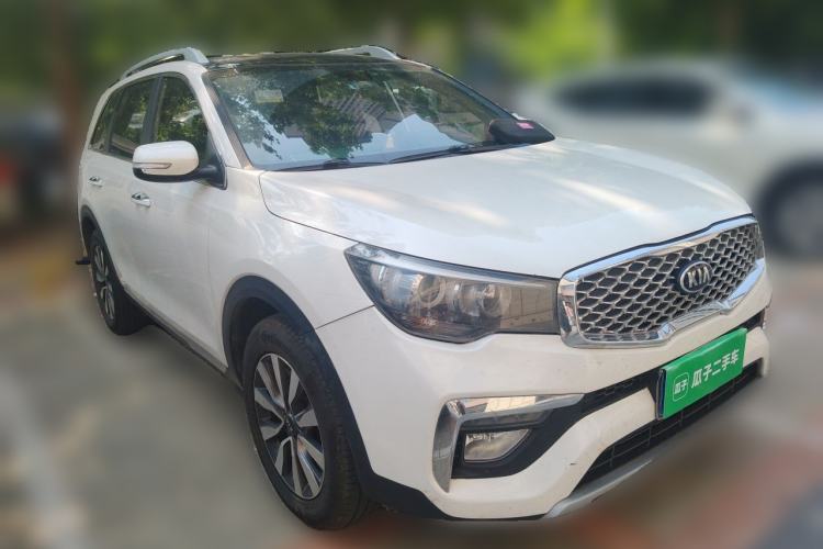 Used Kia KX7 2017 2.0T Automatic Two-Wheel Drive GLS 7-Seater Front Right 45 Deg