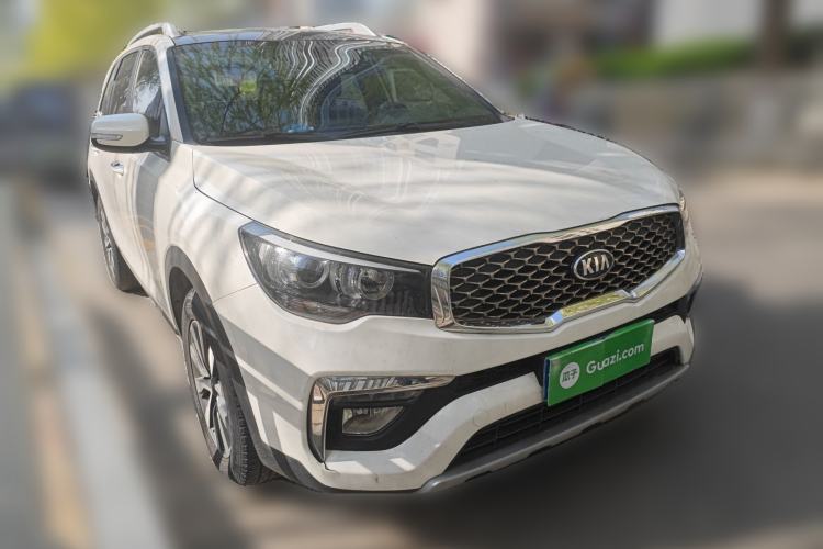 Used Kia KX7 2017 2.0T Automatic 4WD DLX 7-Seater Front Right 45 Deg