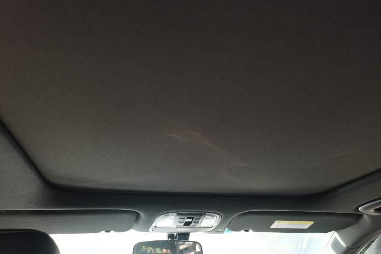 Used Kia KX7 2017 2.0T Automatic Two-Wheel Drive GLS 7-Seater Headliner