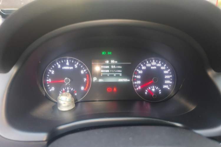 Used Kia KX7 2017 2.0T Automatic Two-Wheel Drive GLS 7-Seater Instrument Cluster