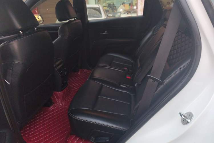 Used Kia KX7 2017 2.0T Automatic Two-Wheel Drive GLS 7-Seater Interior 1