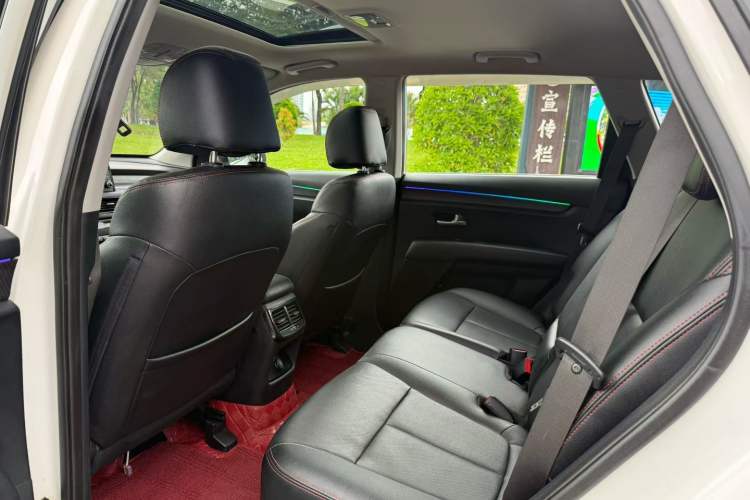 Used Kia KX7 2017 2.0L Automatic 2WD GL 5 Seats Interior 2