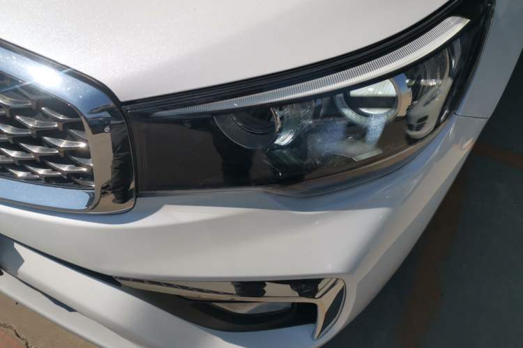 Used Kia KX7 2017 2.4L Automatic 2WD GLS 5-Seater Left Front Headlight