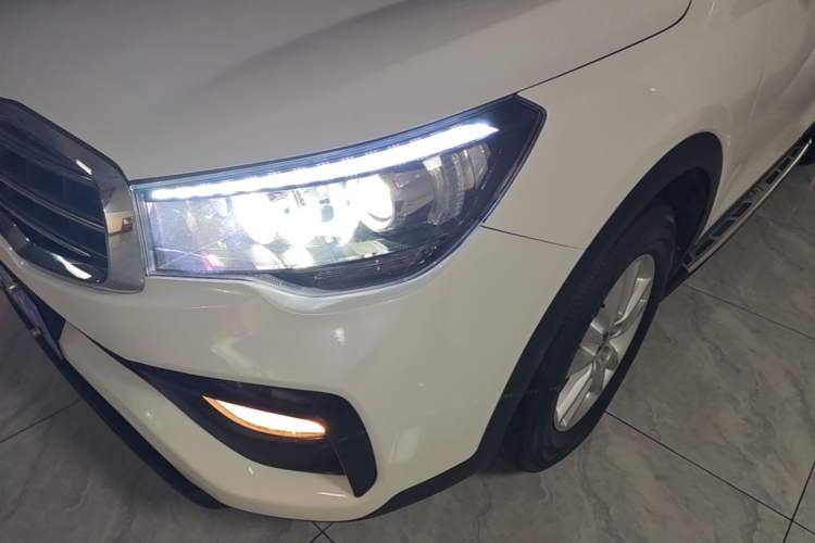 Used Kia KX7 2017 2.0L Automatic 2WD GL 5 Seats Left Front Headlight