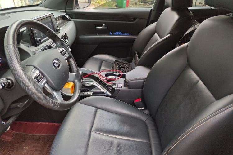 Used Kia KX7 2017 2.0T Automatic All-Wheel Drive LUX 7-Seater Left Front Seat