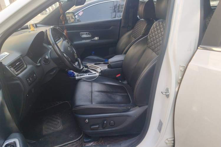 Used Kia KX7 2017 2.0T Automatic Two-Wheel Drive GLS 7-Seater Left Front Seat