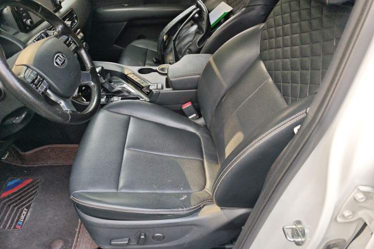 Used Kia KX7 2017 2.0T Automatic Two-Wheel Drive GLS 7-Seater Left Front Seat