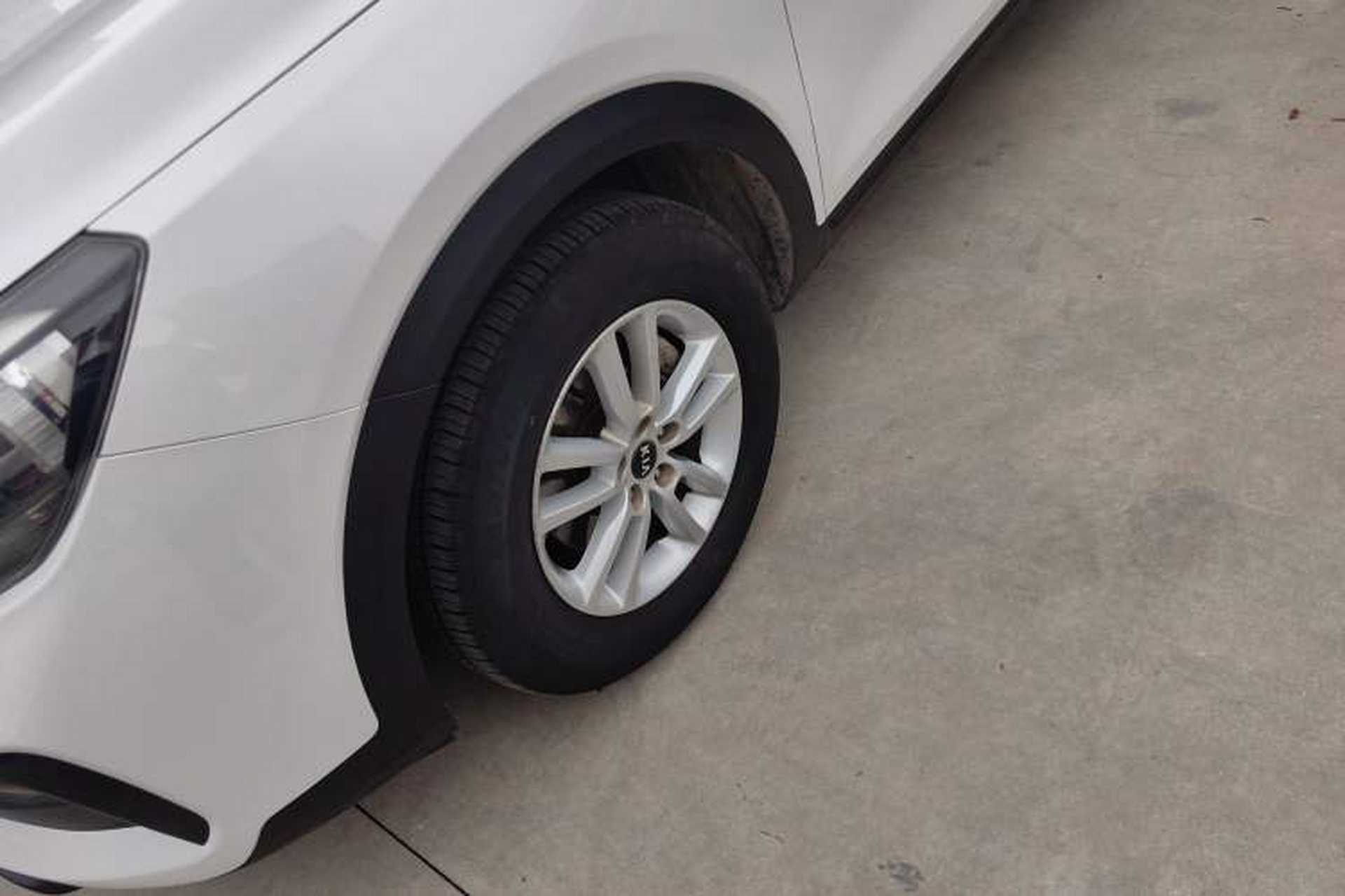 Used Kia KX7 2017 2.0L Automatic 2WD SMART 5-seater Left Front Wheel Hub