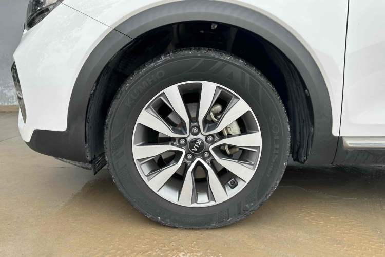 Used Kia KX7 2017 2.4L Automatic 2WD GLS 5-Seater Left Front Wheel Hub