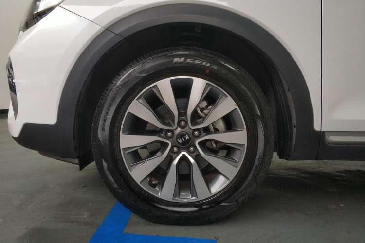 Used Kia KX7 2017 2.0T Automatic 4WD DLX 7-Seater Left Front Wheel Hub