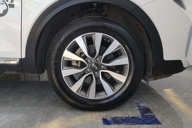 Used Kia KX7 2017 2.0L Automatic 2WD GLS 5-Seater Left Rear Wheel Hub