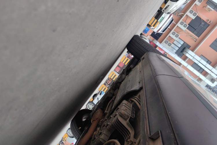 Used Kia KX7 2017 2.0L Automatic 2WD SMART 5-seater Left Side Sill