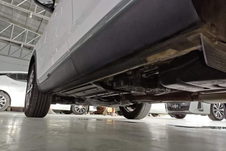 Used Kia KX7 2017 2.4L Automatic 2WD GLS 5-Seater Left Side Sill