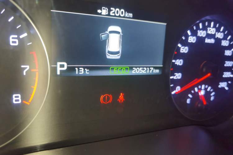 Used Kia KX7 2017 2.0T Automatic All-Wheel Drive LUX 7-Seater Odometer Close Up