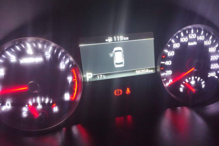 Used Kia KX7 2017 2.0T Automatic Two-Wheel Drive GLS 7-Seater Odometer Close Up
