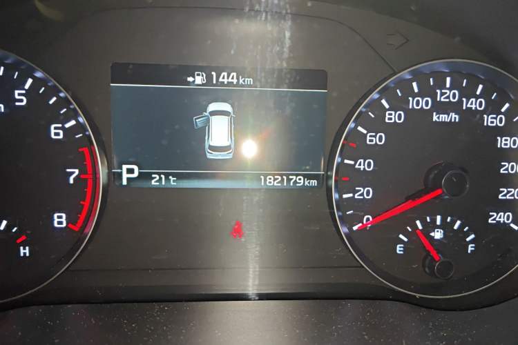 Used Kia KX7 2017 2.4L Automatic 2WD GLS 5-Seater Odometer Close Up