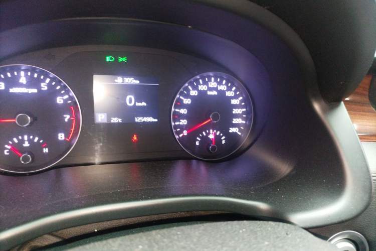 Used Kia KX7 2017 2.0L Automatic 2WD GLS 5-Seater Odometer Close Up